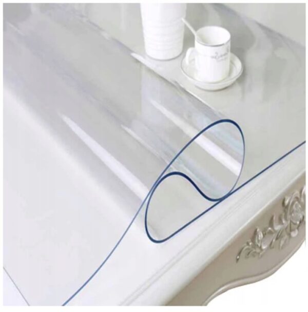 mata ochronna 2 mm na stol z zaokrąglonymi rogami